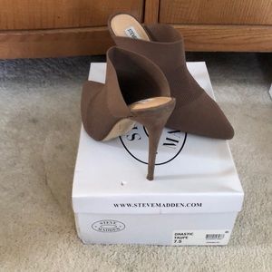 Steve Madden Taupe Mules